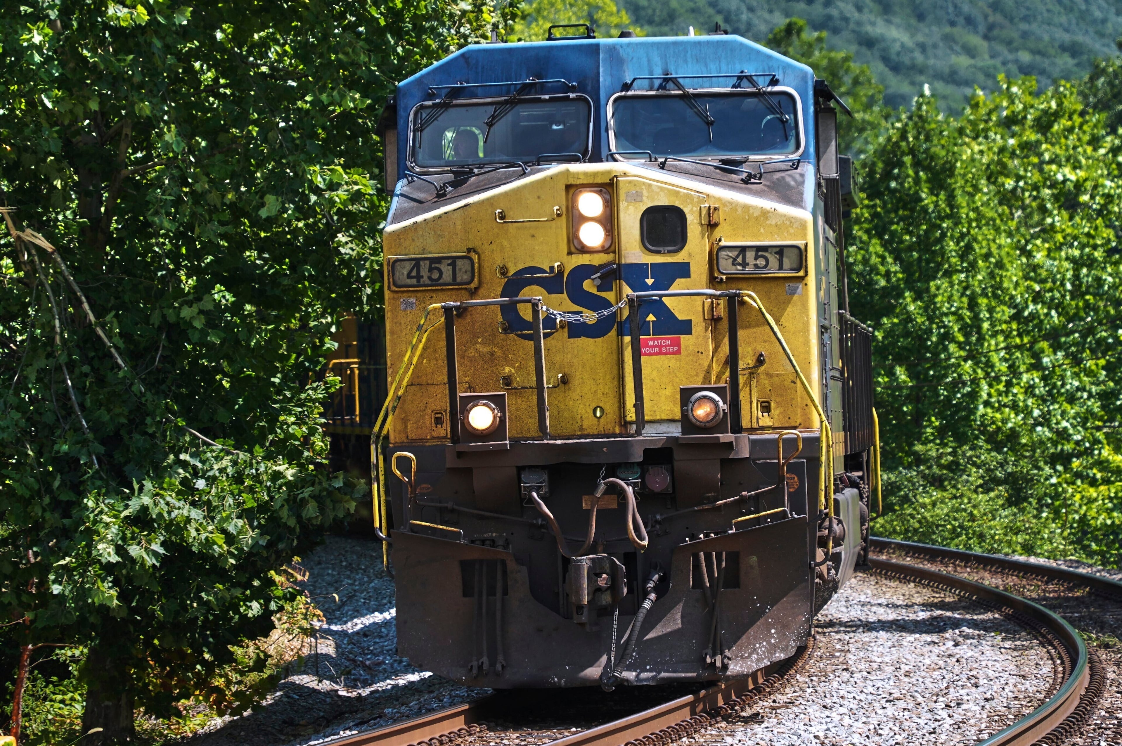 CSX Earns