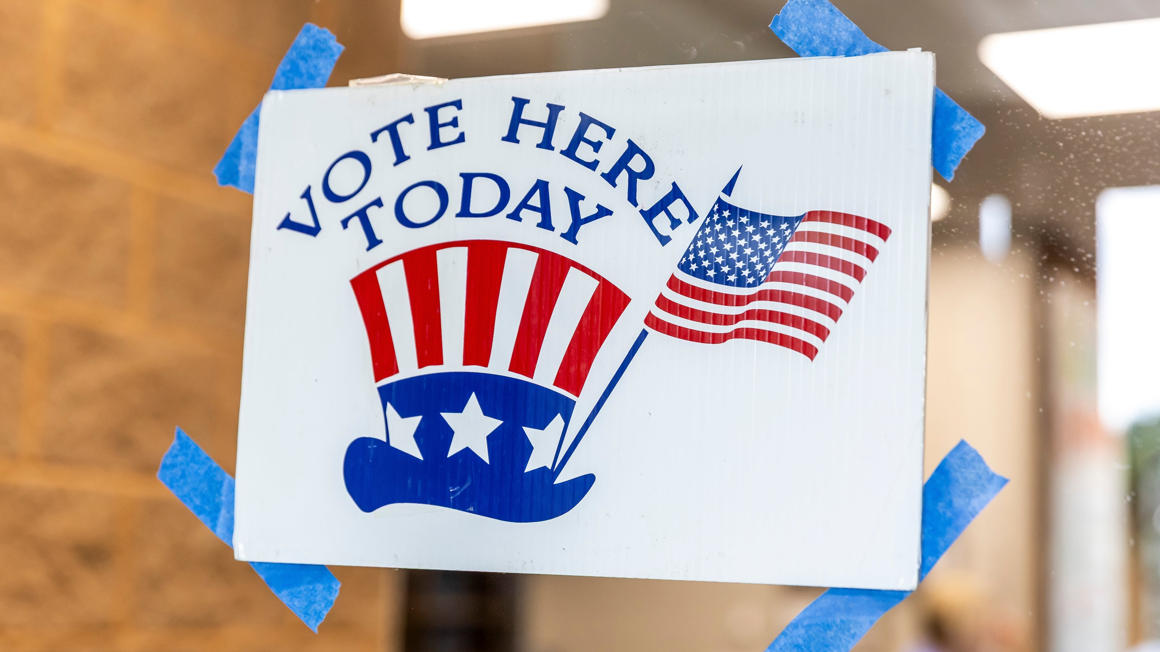 Michigan residents turn out to vote in the midterm elections at Brookside Christian Reformed Church in Grand Rapids, Mich., on Tuesday, Aug. 4, 2026. (Isaac Ritchey/The Grand Rapids Press via AP)