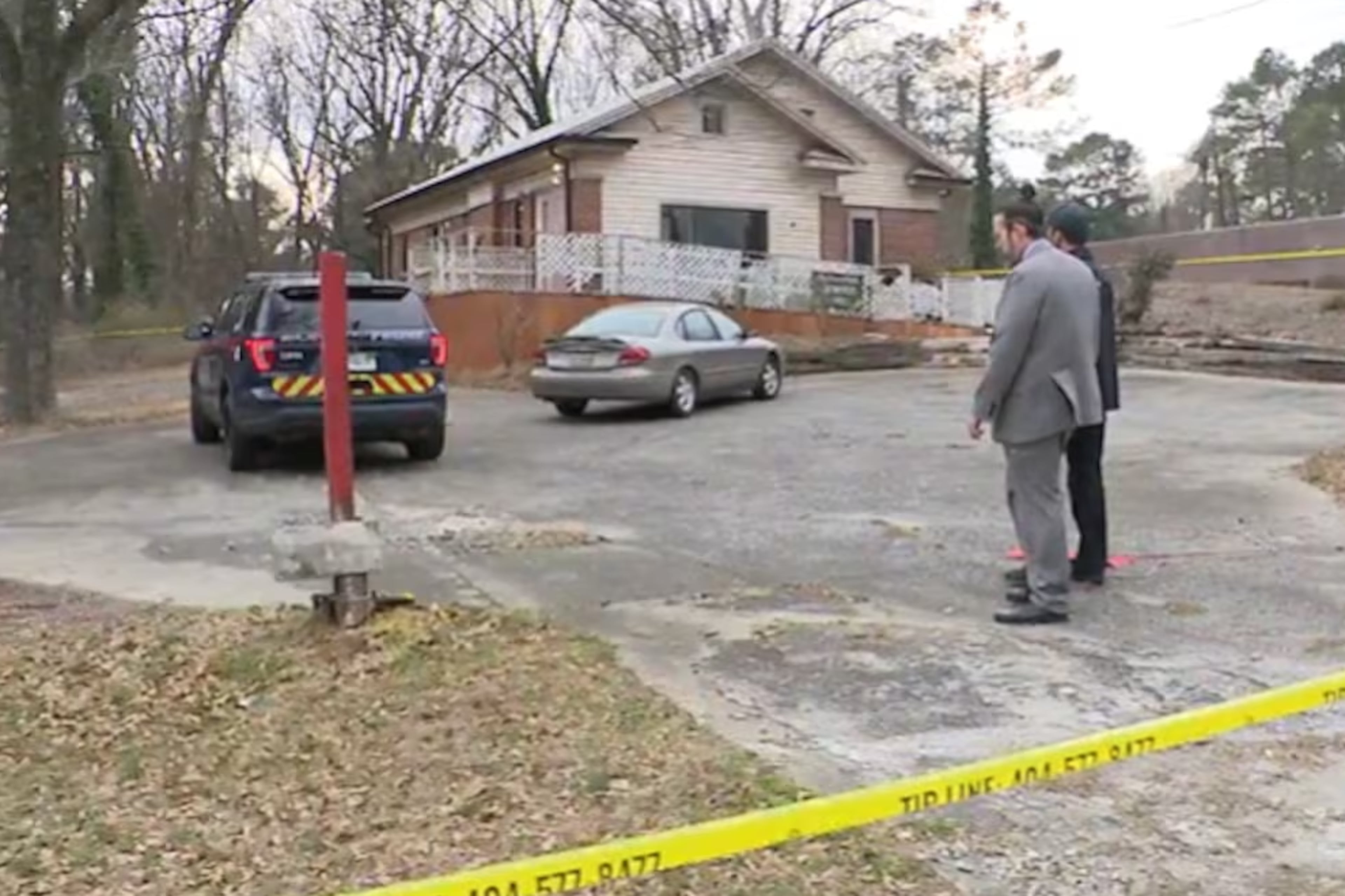 Police are investigating a deadly shooting at a closed dentist office in southwest Atlanta. (Courtesy of Channel 2 Action News)