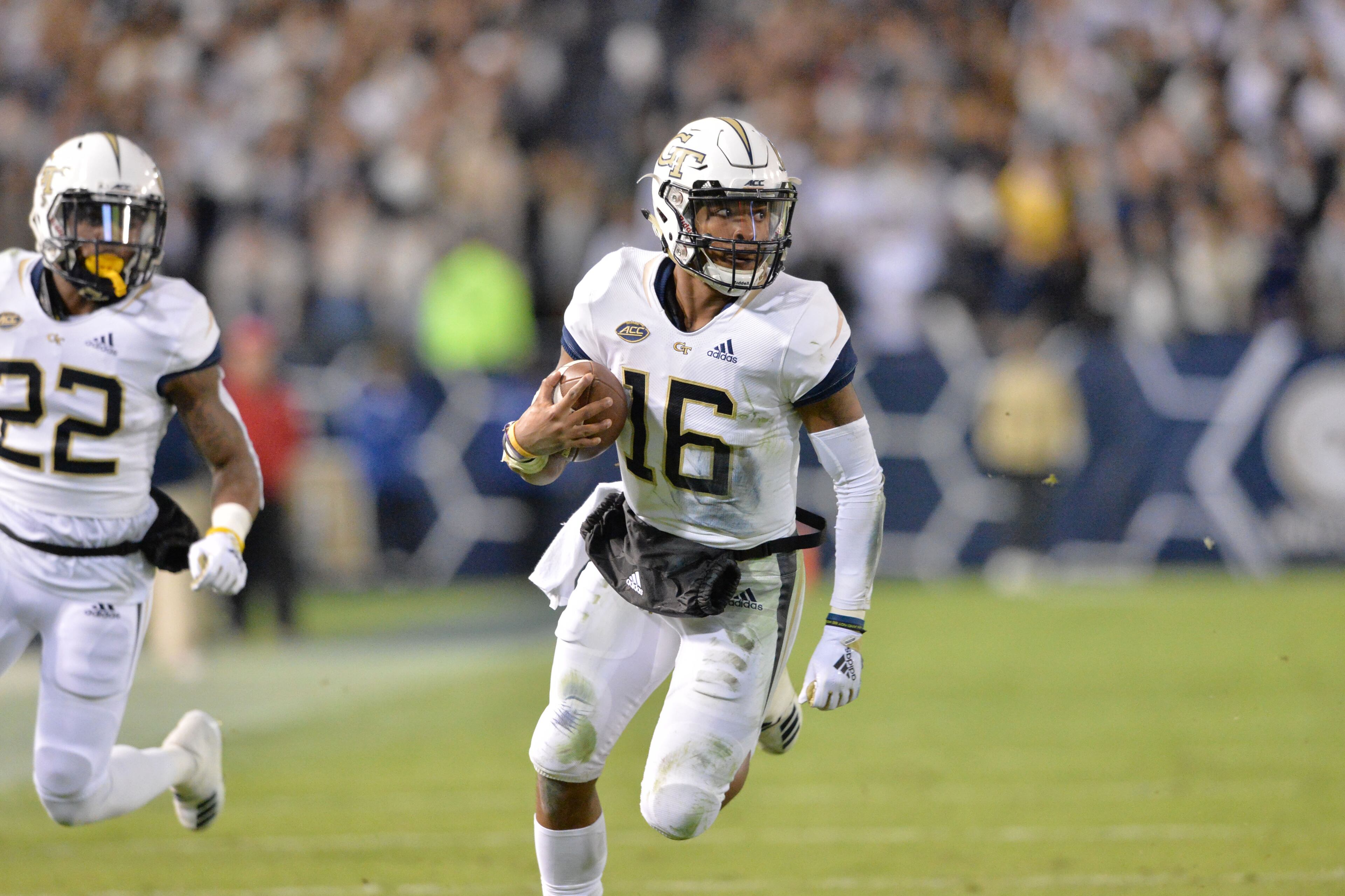 November 10, 2018 Atlanta -Georgia Tech quarterback TaQuon Marshall (16) runs for a touchdown in the first half at Bobby Dodd Stadium on Saturday, November 10, 2018. HYOSUB SHIN / HSHIN@AJC.COM