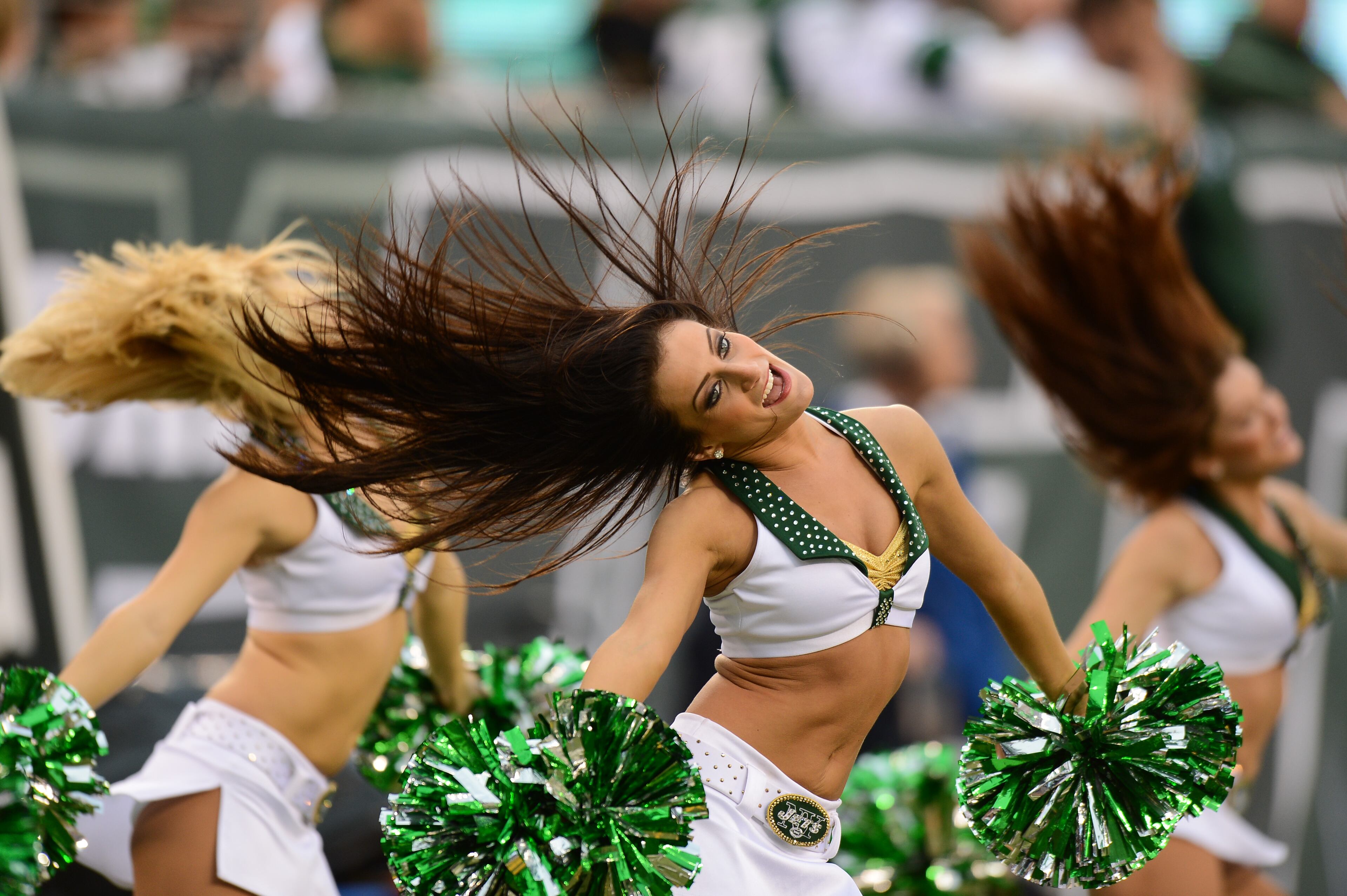 New York Jets cheerleaders perform during the first half of the game against the Cleveland Browns at MetLife Stadium. (Photo by Ron Antonelli/Getty Images)