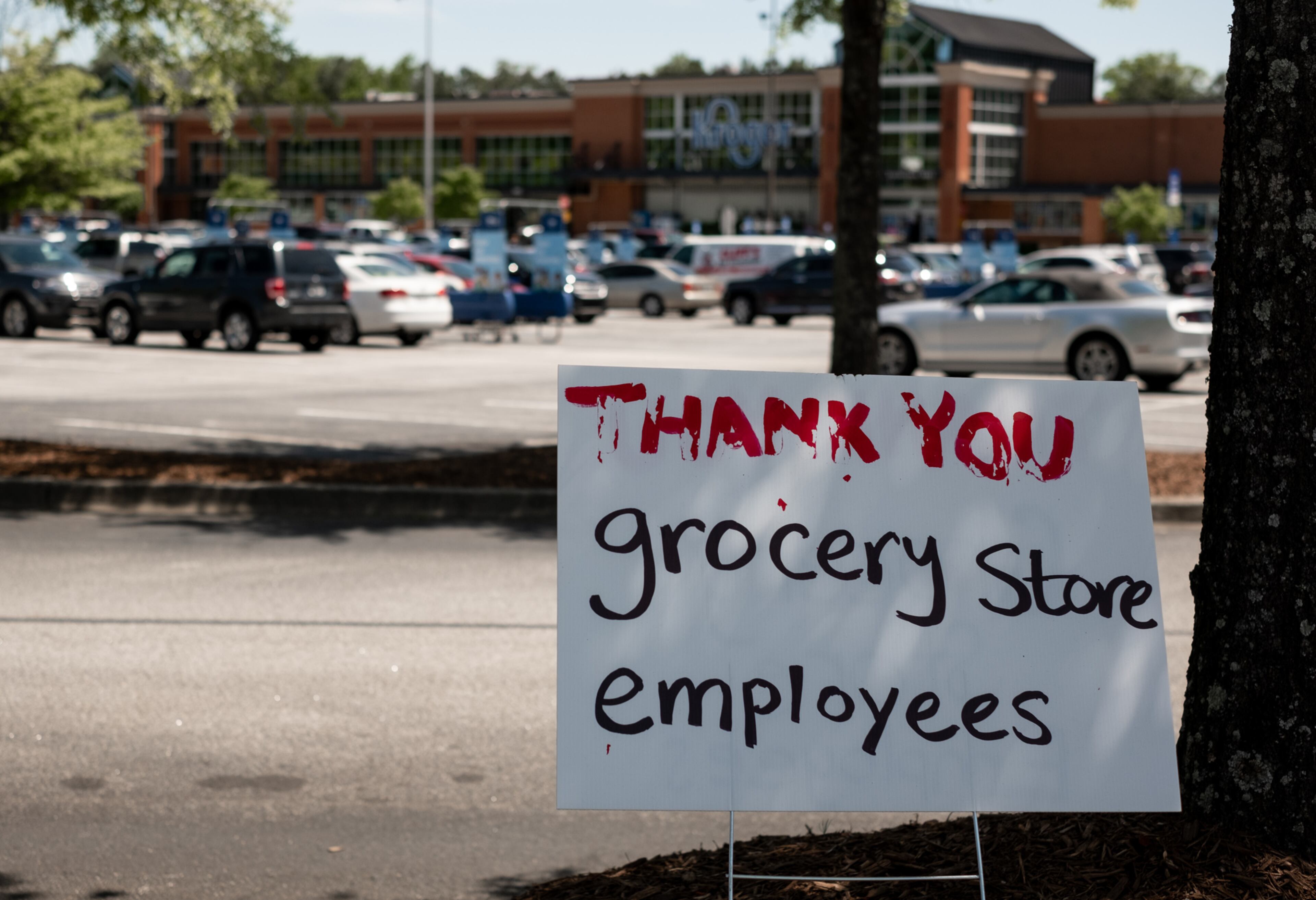 200415-Tucker- A sign thanks employees outside of the Kroger on Lawrenceville Highway in Tucker on Wednesday afternoon April 15, 2020. Ben@BenGray.com for the Atlanta Journal-Constitution