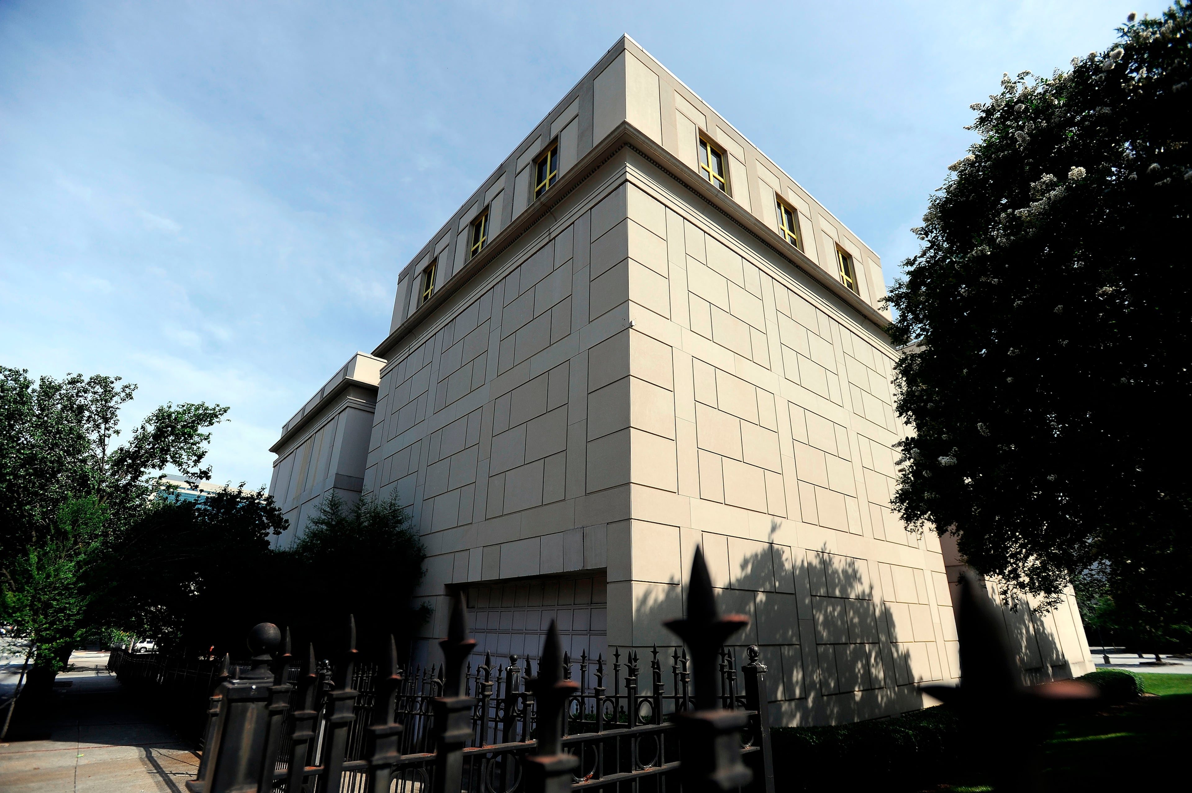 The former World of Coca-Cola building next to Underground Atlanta has been vacant since the soft drink company moved its museum to Centennial Park six years ago. The facility, currently managed by the State Building Authority, is shown on Friday, June 28, 2013, in Atlanta. David Tulis / AJC Special