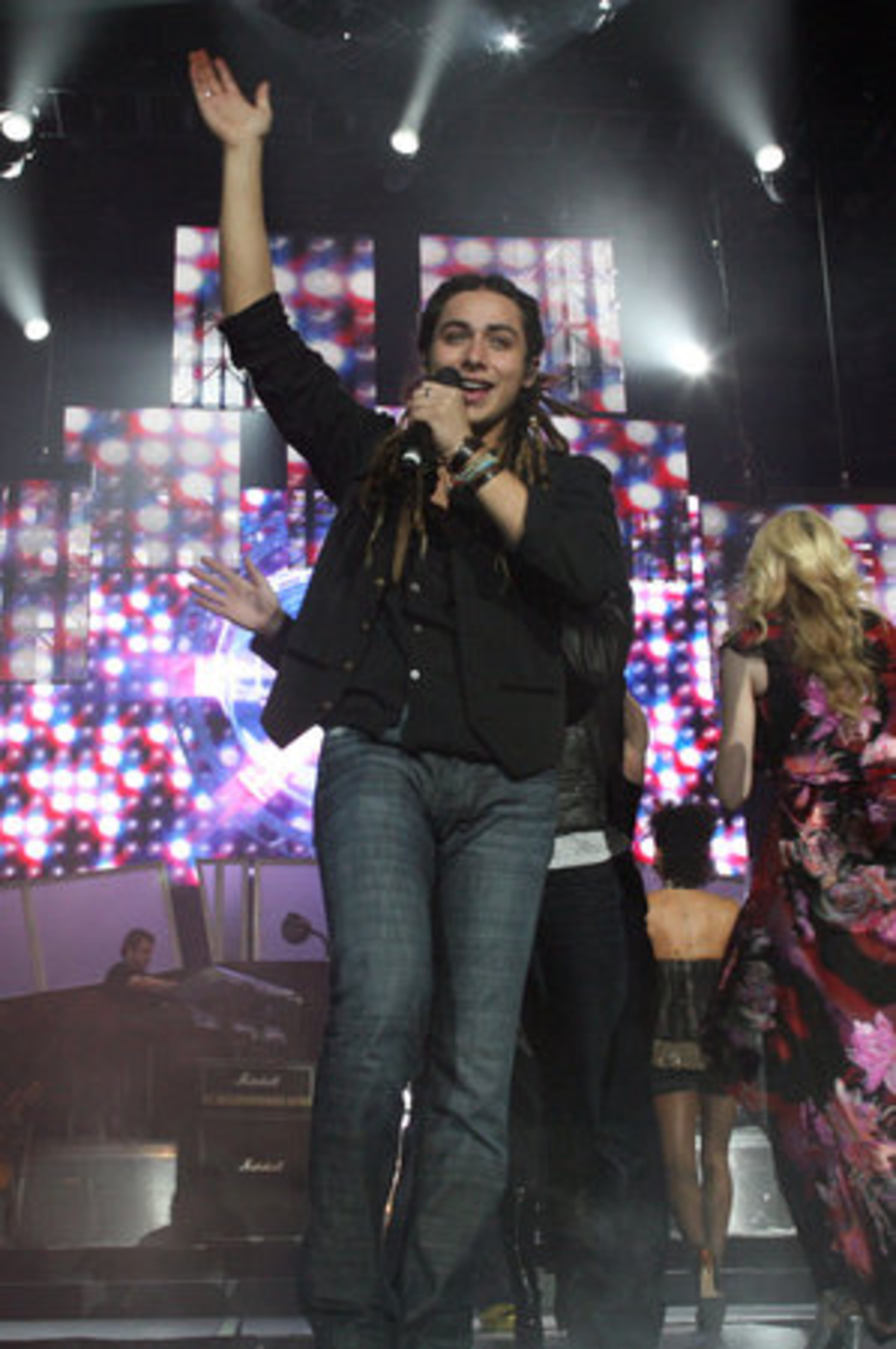 Jason Castro hits a high note.