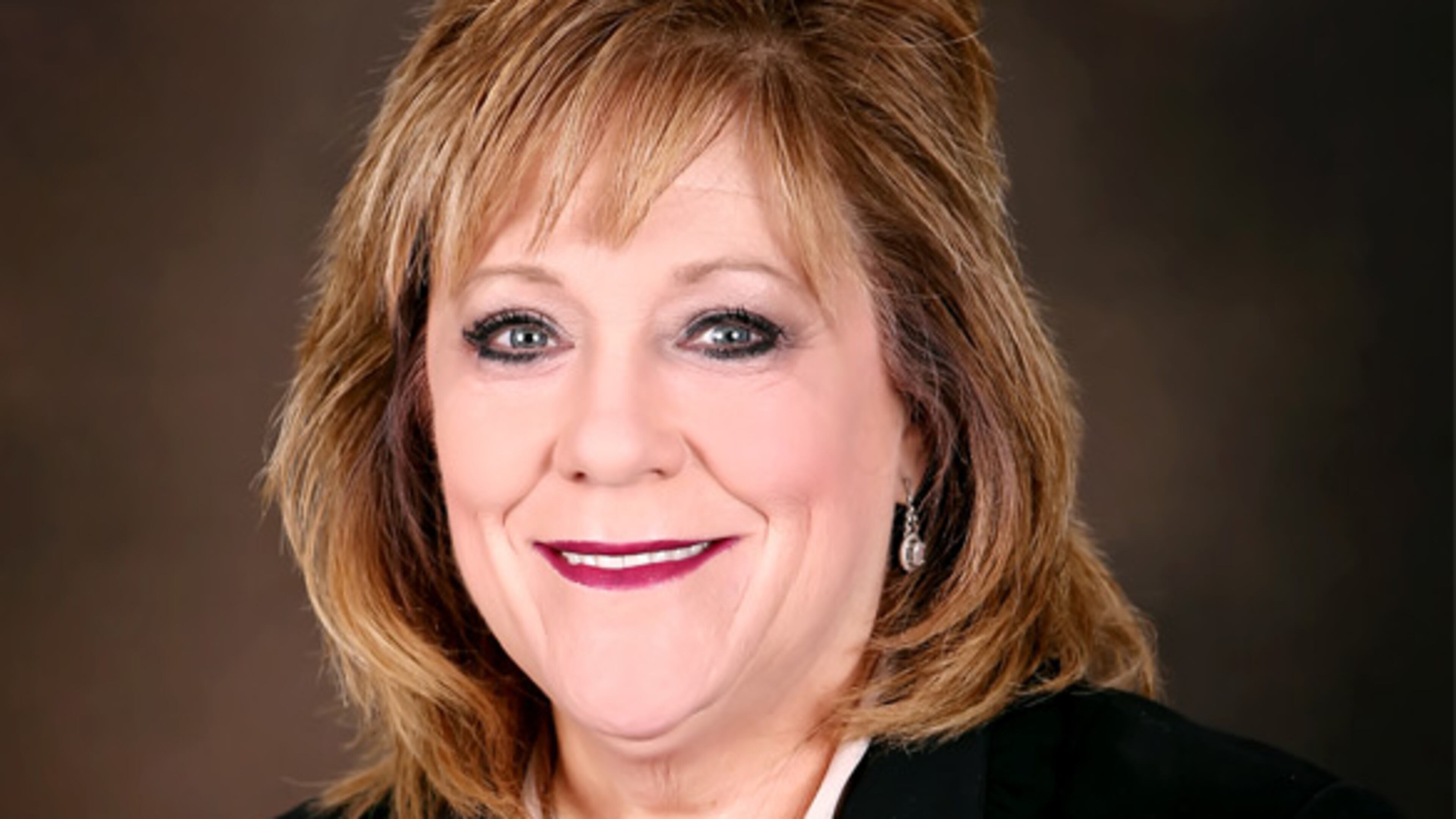 An ethics complaint against Forsyth County District 4 commissioner Cindy Jones Mills will be heard in an evidentiary hearing.