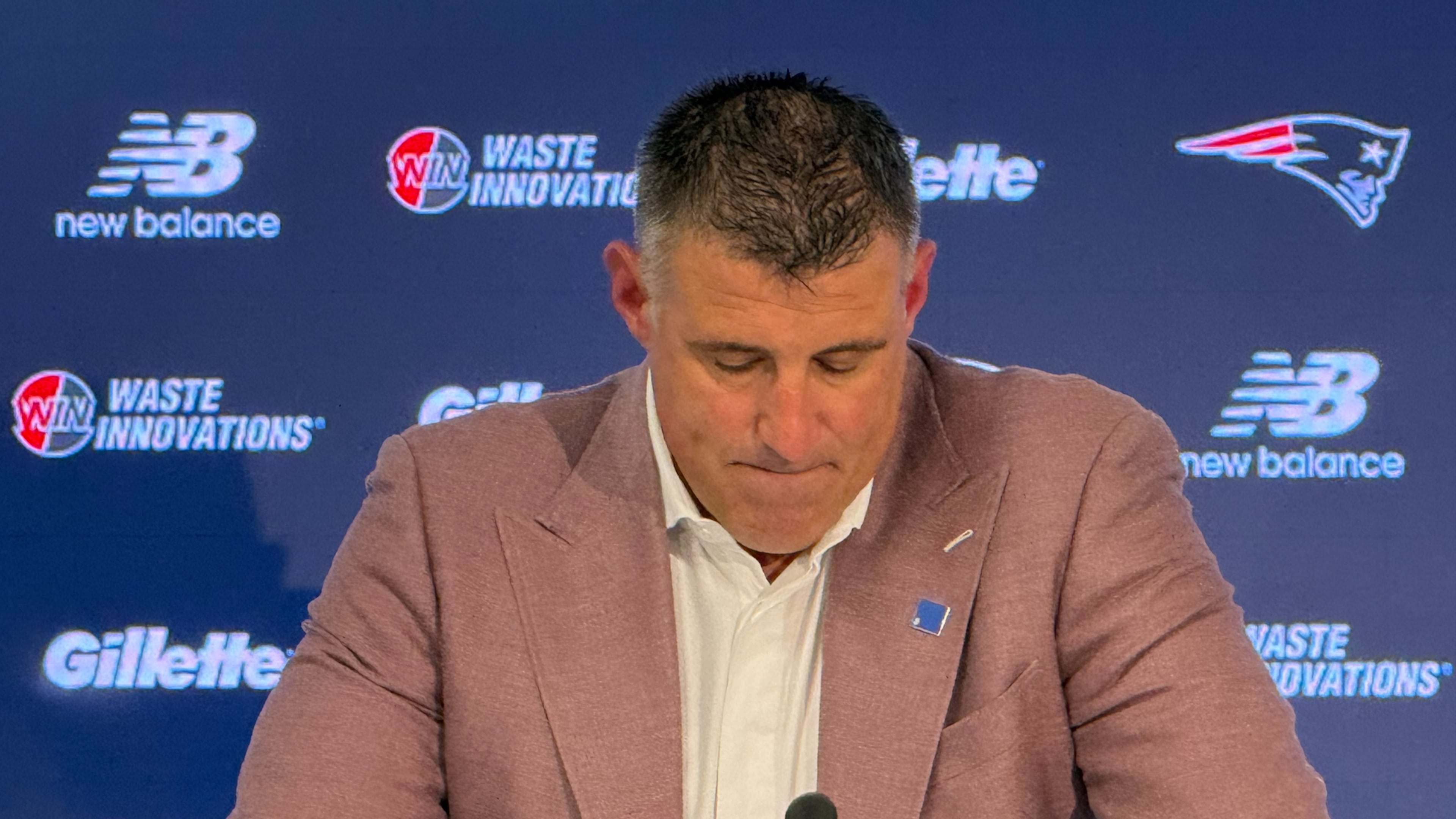New England Patriots coach Mike Vrabel speaks at the team facility in Foxborough, Mass., prior to the start of the NFL football draft on Thursday, April 23, 2026. (AP Photo/Kyle Hightower)