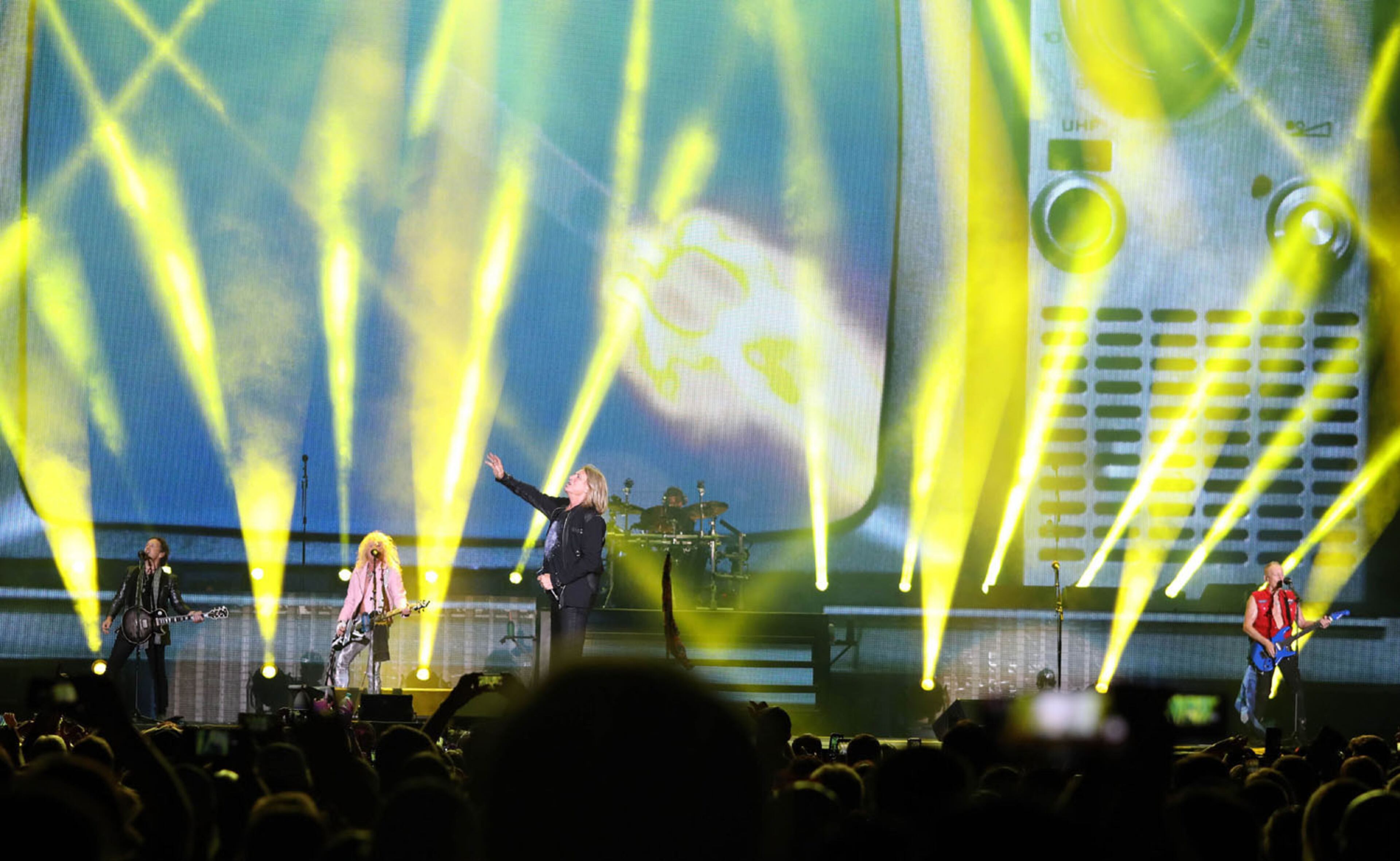 Def Leppard and The Pretenders entertained a crowd of close to 40,000 fans on Sunday, July 1, 2018 at SunTrust Park. Journey was on the bill but did not allow photos to be taken.
Robb Cohen Photography & Video /RobbsPhotos.com